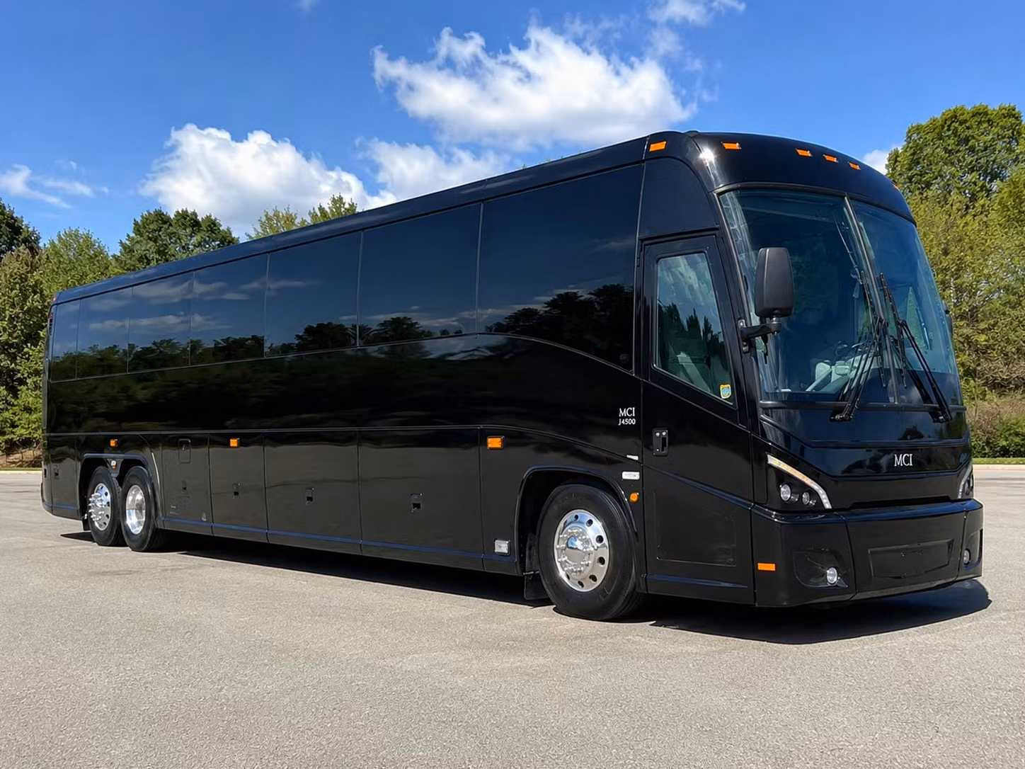 charter buses for ford motor company and dearborn s major corporate campuses